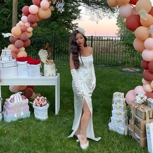 Off-whit satin dress